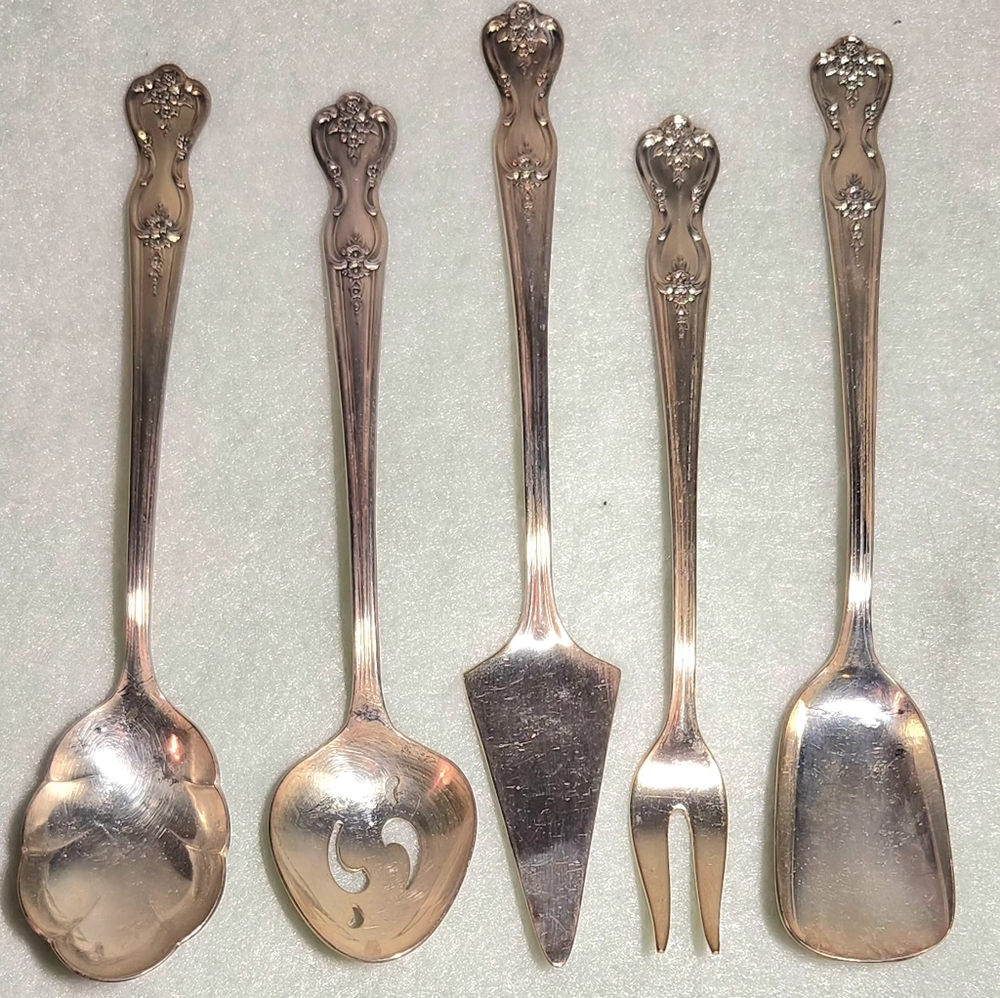 WM ROGERS MFG. CO EXTRA PLATE Original Rogers Serving Set 5 Pc. Utensils